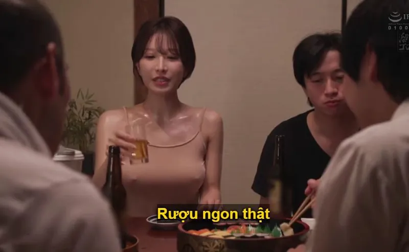 Vợ yêu gạ đụ cả gia đình người chồng vì ông xã dẫn về quê rồi bỏ bê dâm đãng sml